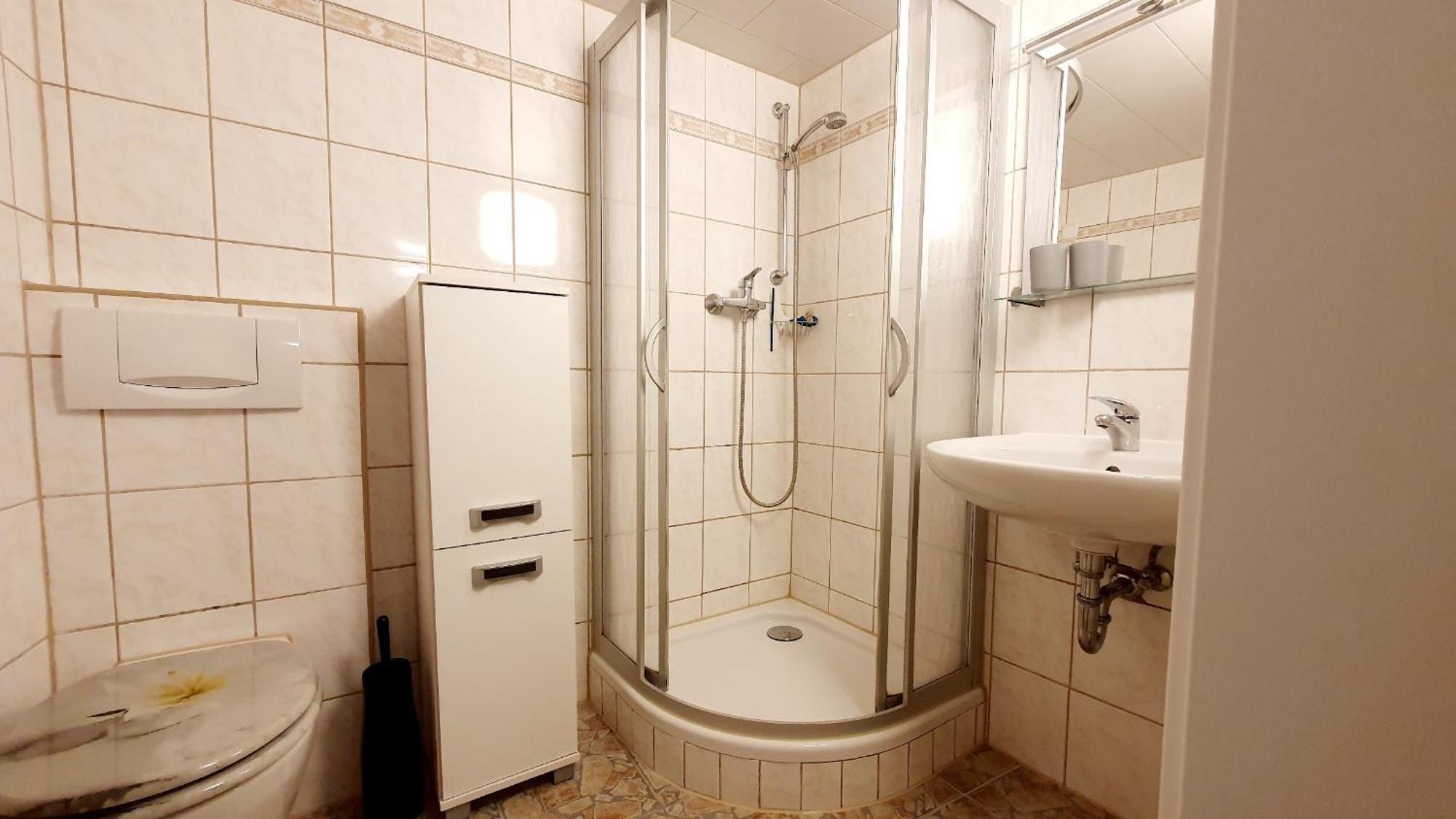 Apartment Gruener Fuerst Mit Sitzecke Im Innenhof & Naehe Park & Erdgeschoss Bad Muskau Luaran gambar