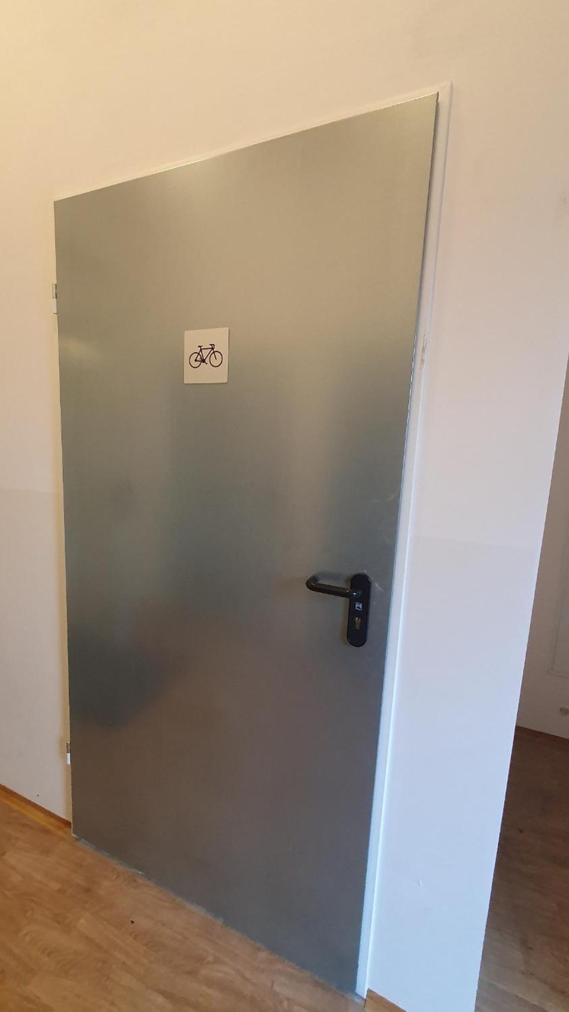 Apartment Gruener Fuerst Mit Sitzecke Im Innenhof & Naehe Park & Erdgeschoss Bad Muskau Luaran gambar